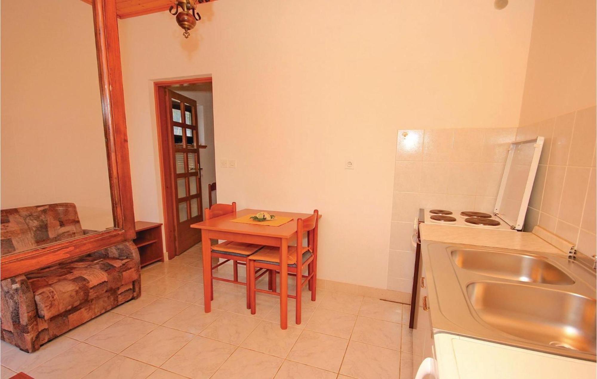 Gorgeous Apartment In Prigradica With Kitchen Zewnętrze zdjęcie